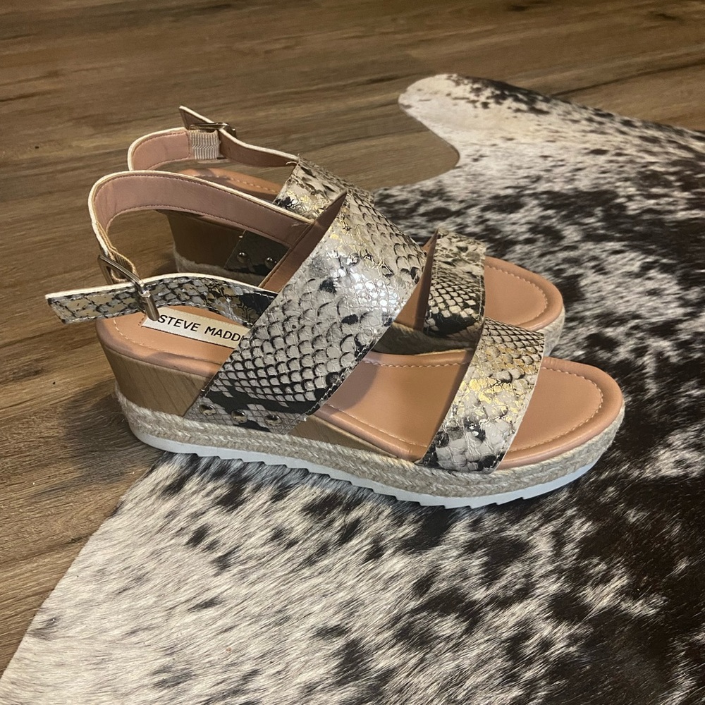 Steve Madden Wedges